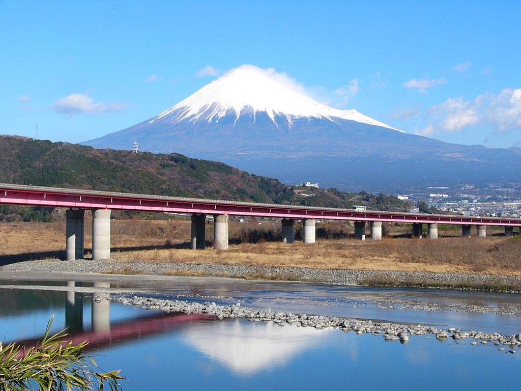Fuji-Shi Business Hotel Furuiya Ryokan Fuji  Eksteriør bilde